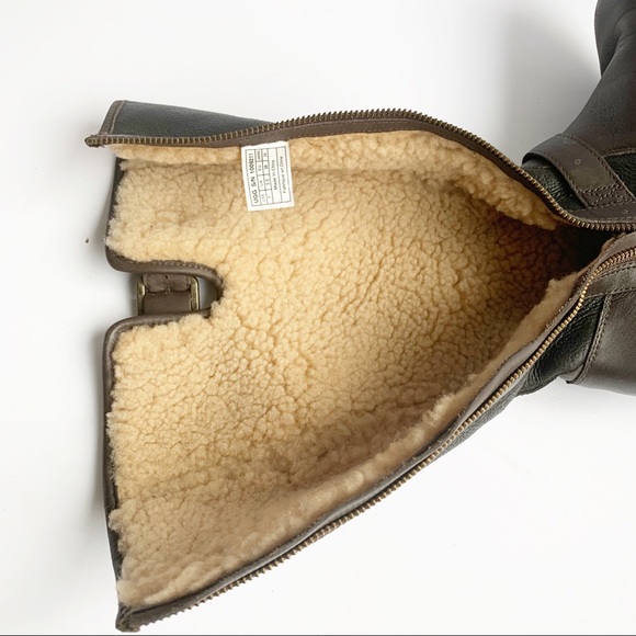 Leather Ugg Boots - Picture 15 of 16